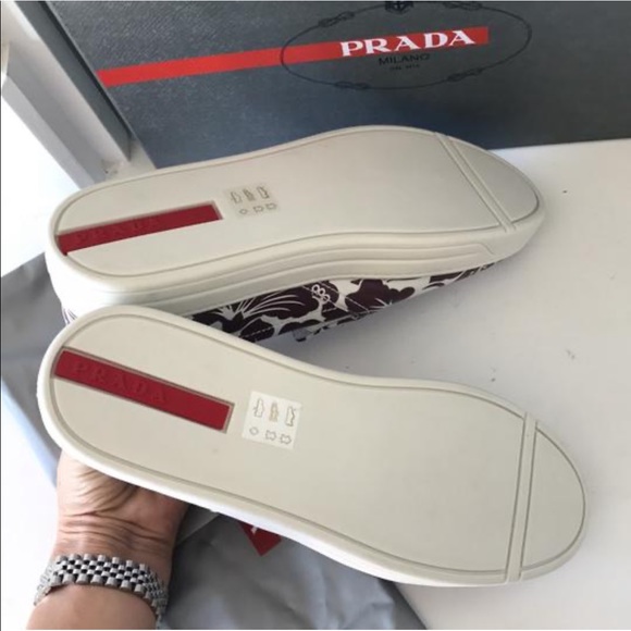 Prada sneakers - Picture 2 of 7